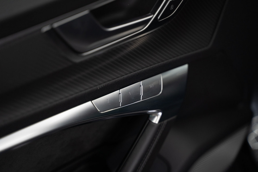 Audi A6 Avant RS 6 TFSI quattro / B&O 3d./ Milltek / Keramisch / Pano / Carbon / Softcl. / 360 cam / Alarm kl5 - Full option