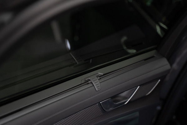 Audi A6 Avant RS 6 TFSI quattro / B&O 3d./ Milltek / Keramisch / Pano / Carbon / Softcl. / 360 cam / Alarm kl5 - Full option