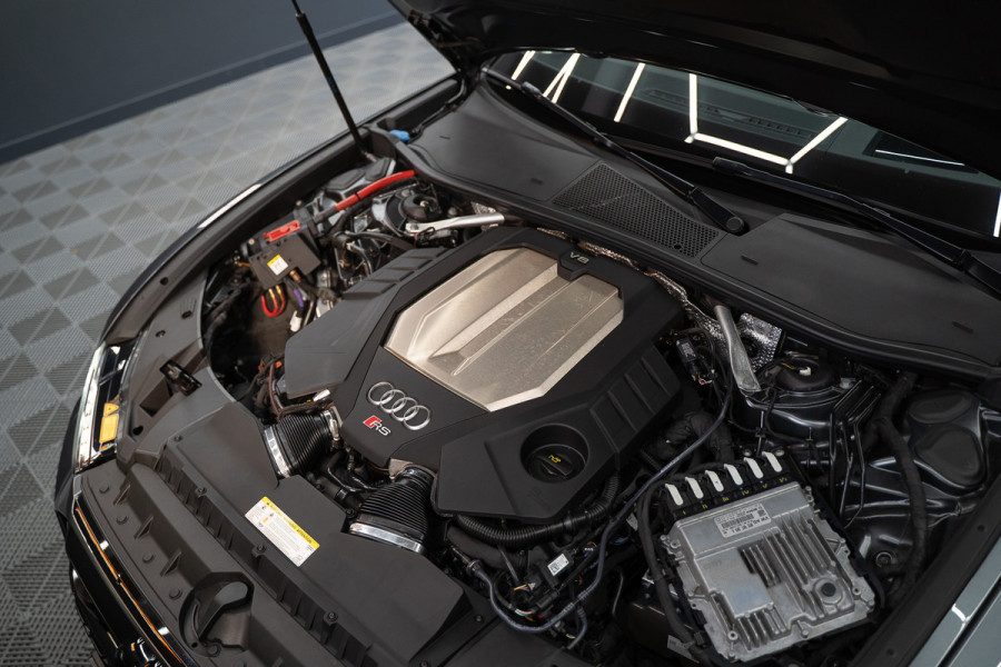 Audi A6 Avant RS 6 TFSI quattro / B&O 3d./ Milltek / Keramisch / Pano / Carbon / Softcl. / 360 cam / Alarm kl5 - Full option