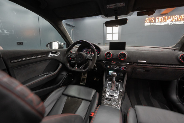 Audi A3 Limousine 2.5 TFSI RS 3 quattro Widebody / TTE700 / Full PPF / B&O / Pano / IPE Titanium uitlaat / VC / Custom RS3 VOL Stage 3