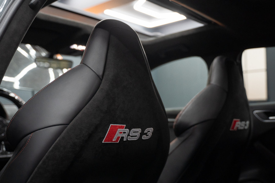 Audi A3 Limousine 2.5 TFSI RS 3 quattro Widebody / TTE700 / Full PPF / B&O / Pano / IPE Titanium uitlaat / VC / Custom RS3 VOL Stage 3
