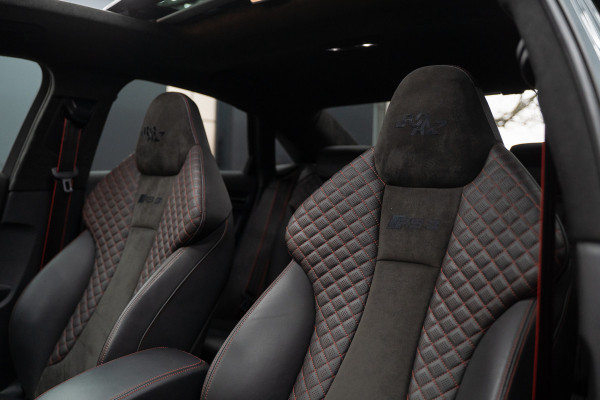 Audi A3 Limousine 2.5 TFSI RS 3 quattro Widebody / TTE700 / Full PPF / B&O / Pano / IPE Titanium uitlaat / VC / Custom RS3 VOL Stage 3