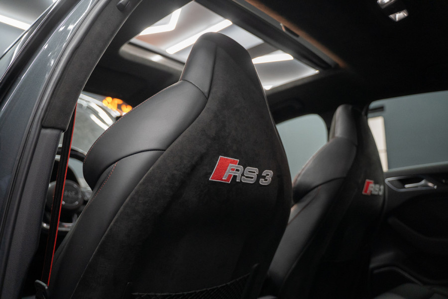 Audi A3 Limousine 2.5 TFSI RS 3 quattro Widebody / TTE700 / Full PPF / B&O / Pano / IPE Titanium uitlaat / VC / Custom RS3 VOL Stage 3