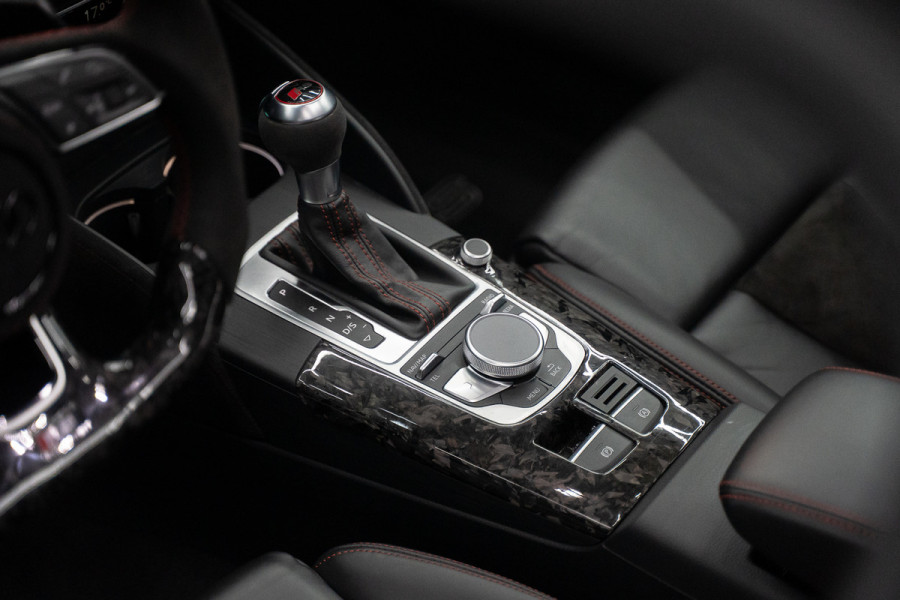 Audi A3 Limousine 2.5 TFSI RS 3 quattro Widebody / TTE700 / Full PPF / B&O / Pano / IPE Titanium uitlaat / VC / Custom RS3 VOL Stage 3