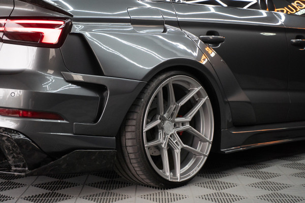 Audi A3 Limousine 2.5 TFSI RS 3 quattro Widebody / TTE700 / Full PPF / B&O / Pano / IPE Titanium uitlaat / VC / Custom RS3 VOL Stage 3