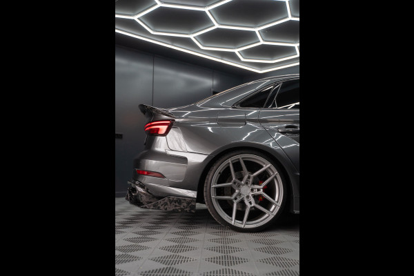 Audi A3 Limousine 2.5 TFSI RS 3 quattro Widebody / TTE700 / Full PPF / B&O / Pano / IPE Titanium uitlaat / VC / Custom RS3 VOL Stage 3