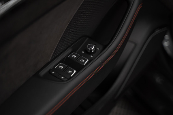 Audi A3 Limousine 2.5 TFSI RS 3 quattro Widebody / TTE700 / Full PPF / B&O / Pano / IPE Titanium uitlaat / VC / Custom RS3 VOL Stage 3