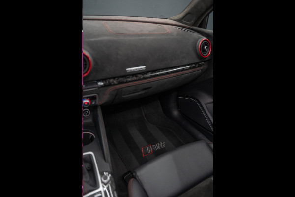 Audi A3 Limousine 2.5 TFSI RS 3 quattro Widebody / TTE700 / Full PPF / B&O / Pano / IPE Titanium uitlaat / VC / Custom RS3 VOL Stage 3