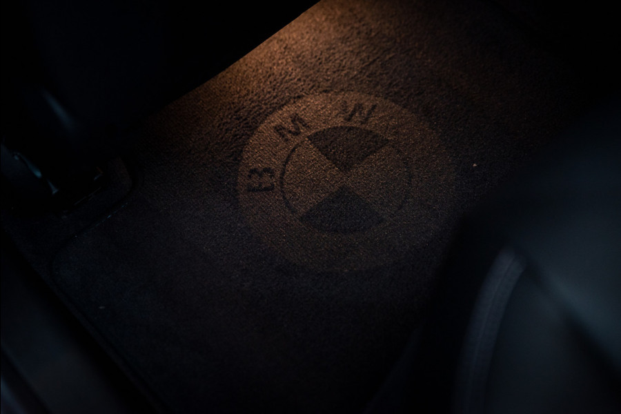 BMW 3 Serie M3 xDrive Competition / Frozen / Carbon / H&K / Laser / ACC / Curved display / Stoelverk. / Garantie