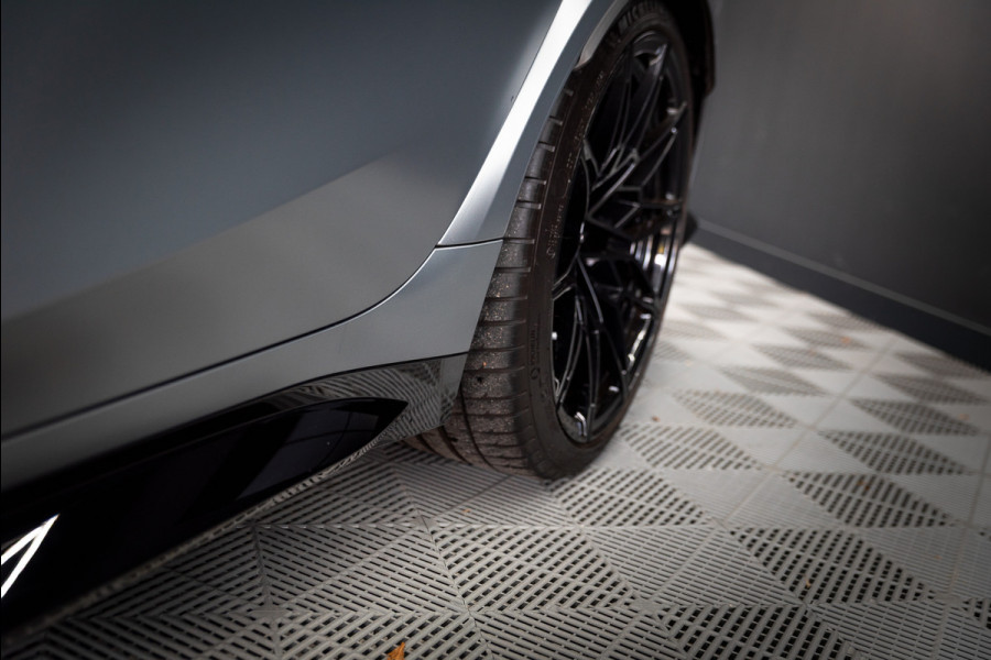 BMW 3 Serie M3 xDrive Competition / Frozen / Carbon / H&K / Laser / ACC / Curved display / Stoelverk. / Garantie