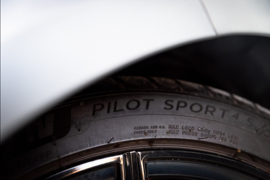 BMW 3 Serie M3 xDrive Competition / Frozen / Carbon / H&K / Laser / ACC / Curved display / Stoelverk. / Garantie