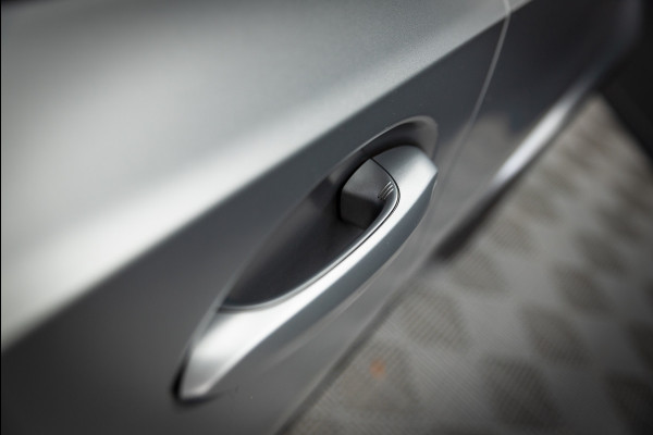 BMW 3 Serie M3 xDrive Competition / Frozen / Carbon / H&K / Laser / ACC / Curved display / Stoelverk. / Garantie