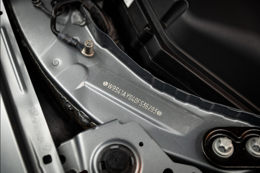 BMW 3 Serie M3 xDrive Competition / Frozen / Carbon / H&K / Laser / ACC / Curved display / Stoelverk. / Garantie