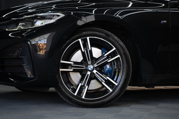 BMW 4 Serie Coupé M440i xDrive High Executive / Adaptive / Pano / 360 / Individual / Stoelverwarming / Memory / Carplay