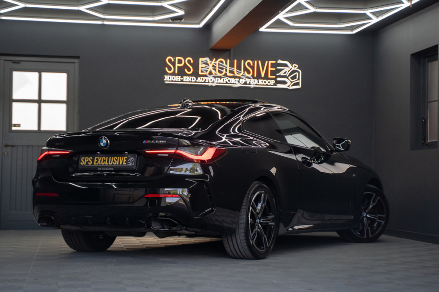 BMW 4 Serie Coupé M440i xDrive High Executive / Adaptive / Pano / 360 / Individual / Stoelverwarming / Memory / Carplay