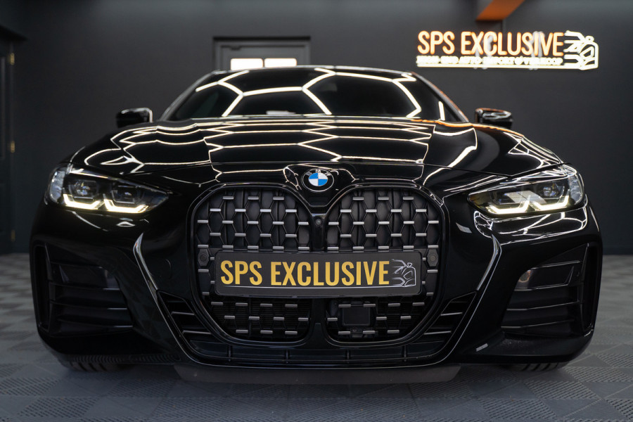 BMW 4 Serie Coupé M440i xDrive High Executive / Adaptive / Pano / 360 / Individual / Stoelverwarming / Memory / Carplay