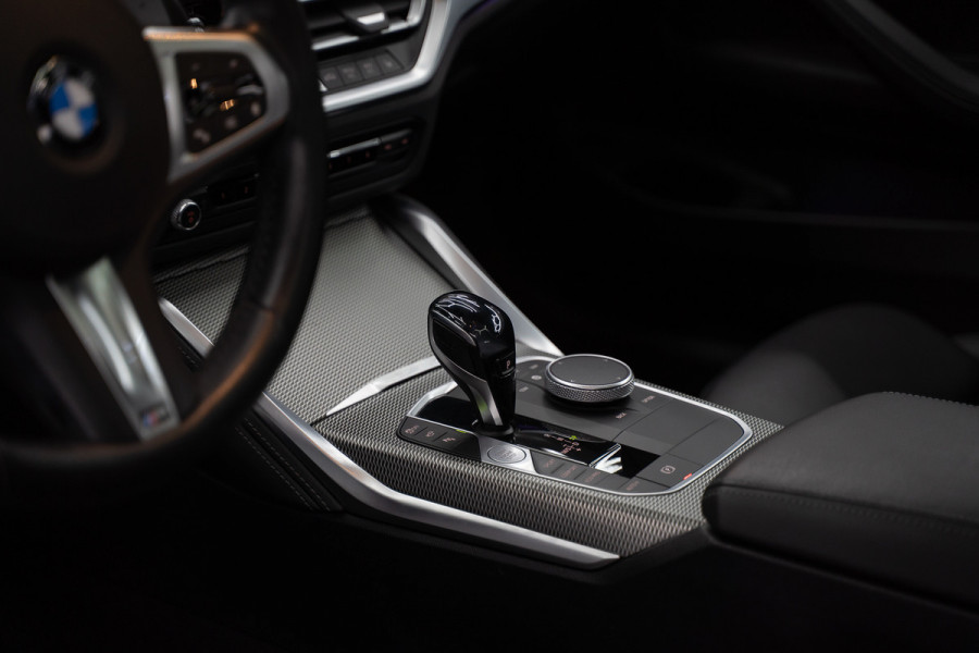 BMW 4 Serie Coupé M440i xDrive High Executive / Adaptive / Pano / 360 / Individual / Stoelverwarming / Memory / Carplay