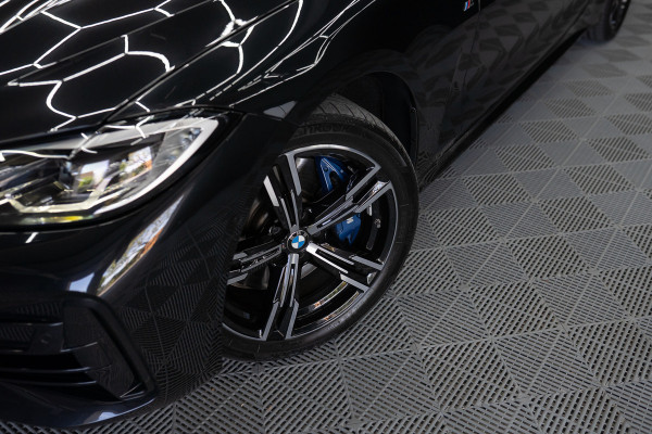 BMW 4 Serie Coupé M440i xDrive High Executive / Adaptive / Pano / 360 / Individual / Stoelverwarming / Memory / Carplay