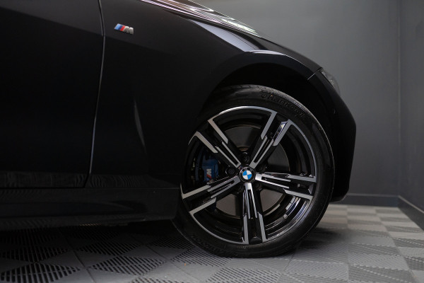 BMW 4 Serie Coupé M440i xDrive High Executive / Adaptive / Pano / 360 / Individual / Stoelverwarming / Memory / Carplay