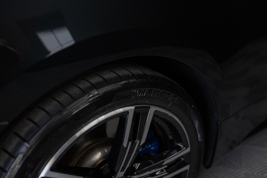 BMW 4 Serie Coupé M440i xDrive High Executive / Adaptive / Pano / 360 / Individual / Stoelverwarming / Memory / Carplay