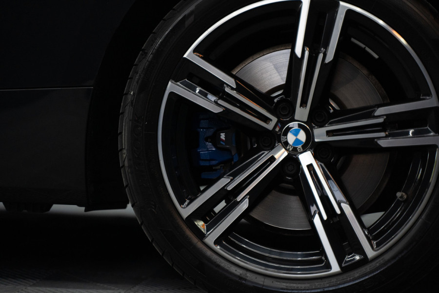 BMW 4 Serie Coupé M440i xDrive High Executive / Adaptive / Pano / 360 / Individual / Stoelverwarming / Memory / Carplay