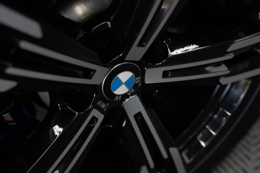 BMW 4 Serie Coupé M440i xDrive High Executive / Adaptive / Pano / 360 / Individual / Stoelverwarming / Memory / Carplay