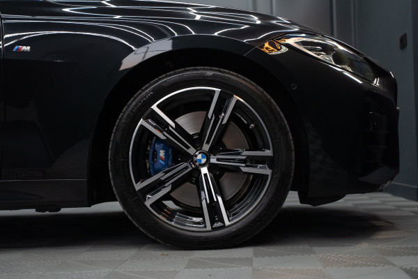 BMW 4 Serie Coupé M440i xDrive High Executive / Adaptive / Pano / 360 / Individual / Stoelverwarming / Memory / Carplay