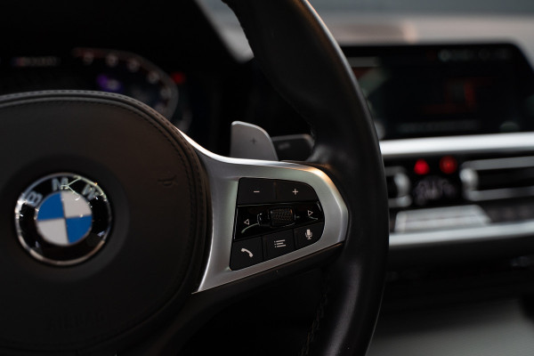 BMW 4 Serie Coupé M440i xDrive High Executive / Adaptive / Pano / 360 / Individual / Stoelverwarming / Memory / Carplay