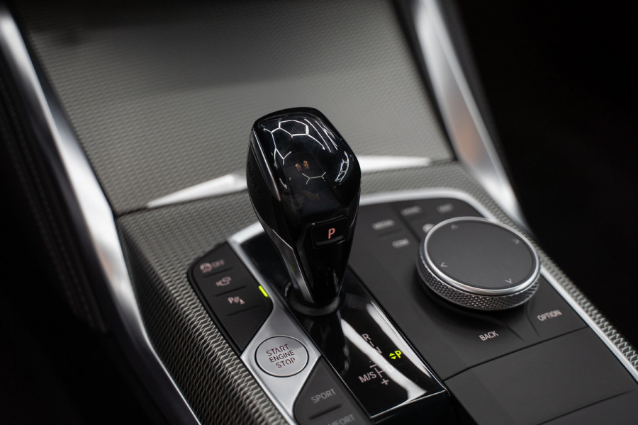 BMW 4 Serie Coupé M440i xDrive High Executive / Adaptive / Pano / 360 / Individual / Stoelverwarming / Memory / Carplay