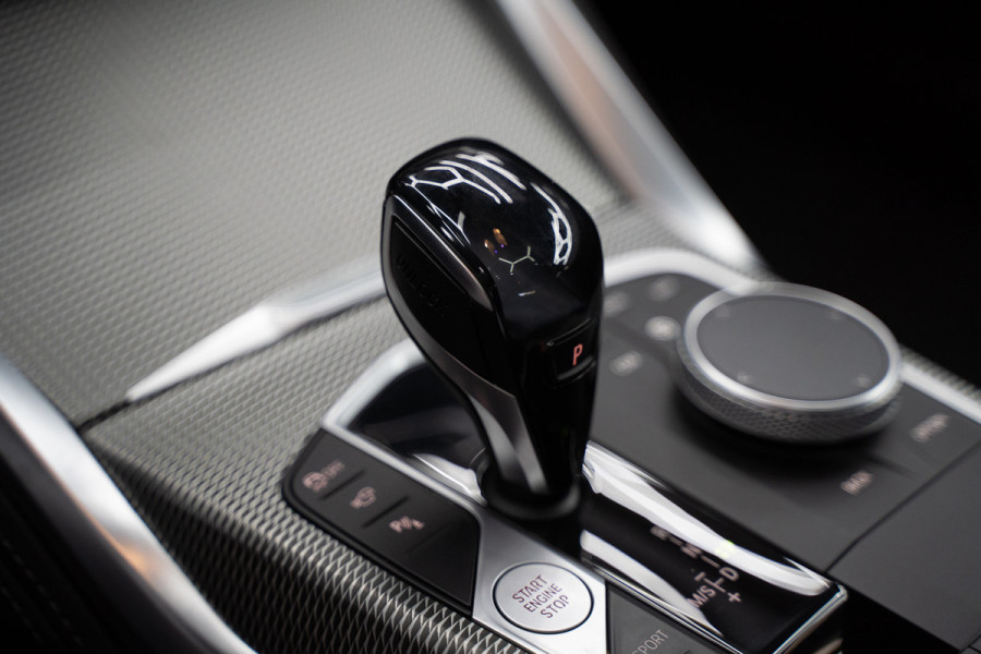 BMW 4 Serie Coupé M440i xDrive High Executive / Adaptive / Pano / 360 / Individual / Stoelverwarming / Memory / Carplay