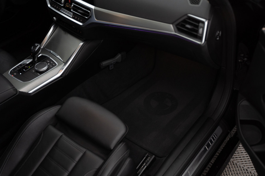 BMW 4 Serie Coupé M440i xDrive High Executive / Adaptive / Pano / 360 / Individual / Stoelverwarming / Memory / Carplay