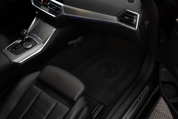 BMW 4 Serie Coupé M440i xDrive High Executive / Adaptive / Pano / 360 / Individual / Stoelverwarming / Memory / Carplay