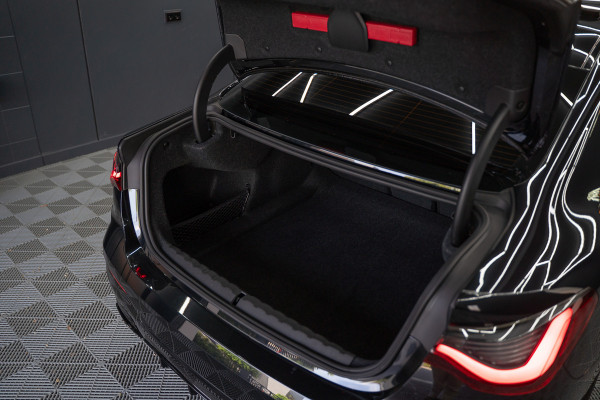 BMW 4 Serie Coupé M440i xDrive High Executive / Adaptive / Pano / 360 / Individual / Stoelverwarming / Memory / Carplay