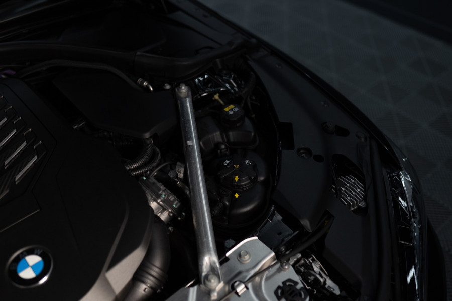 BMW 4 Serie Coupé M440i xDrive High Executive / Adaptive / Pano / 360 / Individual / Stoelverwarming / Memory / Carplay