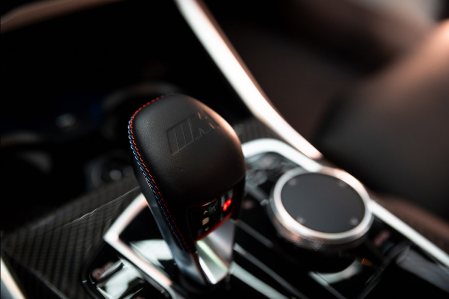 BMW 3 Serie M3 xDrive Competition / M-perf.parts / Pano / Carbon / Stoelverk. / H&k / HuD / Individual