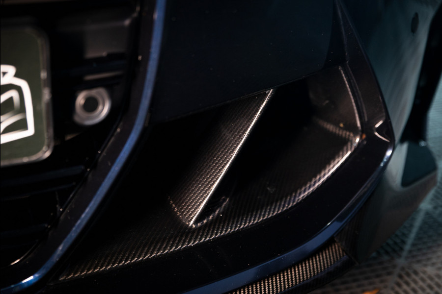 BMW 3 Serie M3 xDrive Competition / M-perf.parts / Pano / Carbon / Stoelverk. / H&k / HuD / Individual