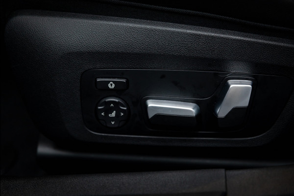 BMW 3 Serie M3 xDrive Competition / M-perf.parts / Pano / Carbon / Stoelverk. / H&k / HuD / Individual