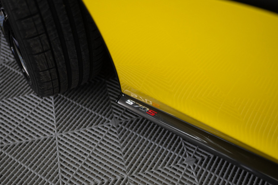 McLaren 570S Spider 570S / Lift / Keramisch / Novitec / Elite paint / Memory / Bowers & Wilkins / Soft close / Camera / LoJack Launch Edition Spider