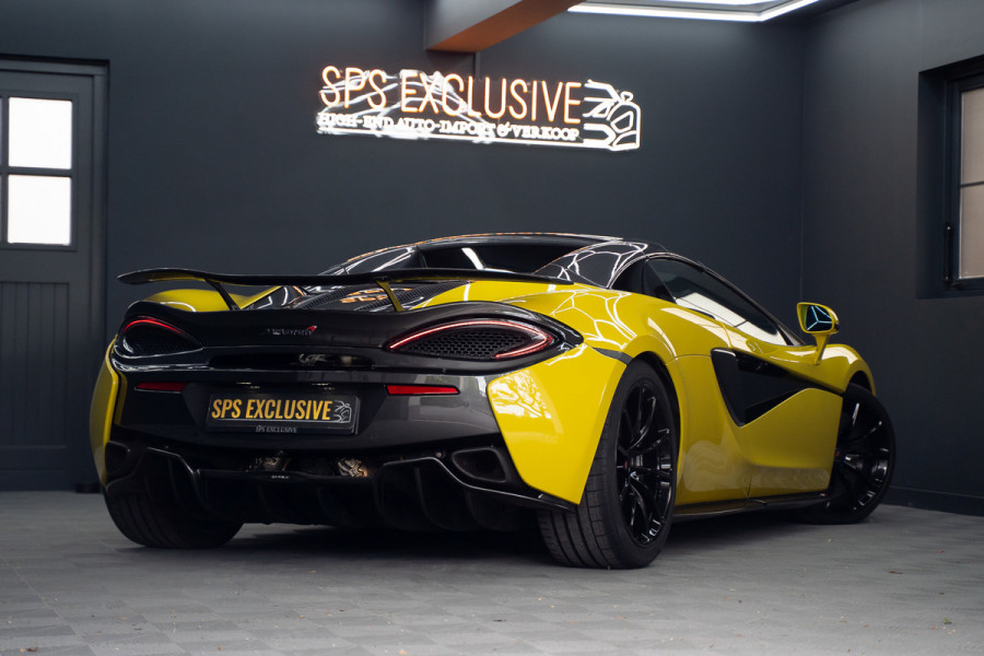 McLaren 570S Spider 570S / Lift / Keramisch / Novitec / Elite paint / Memory / Bowers & Wilkins / Soft close / Camera / LoJack Launch Edition Spider