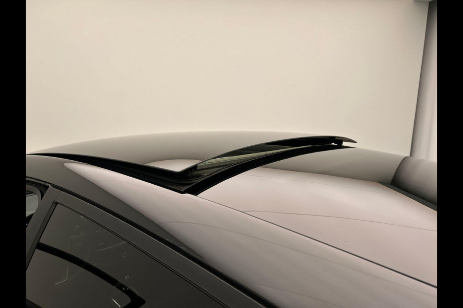 Ford Fiesta 1.0 EcoBoost Vignale Carplay Panorma-dak Stoel/Stuur Verwarming Cruise Climate Control Camera