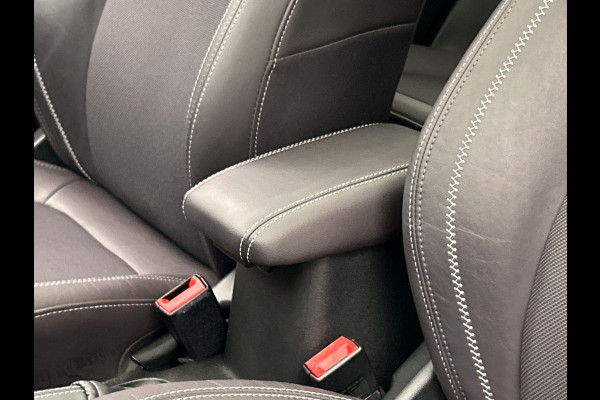 Ford Fiesta 1.0 EcoBoost Vignale Carplay Panorma-dak Stoel/Stuur Verwarming Cruise Climate Control Camera