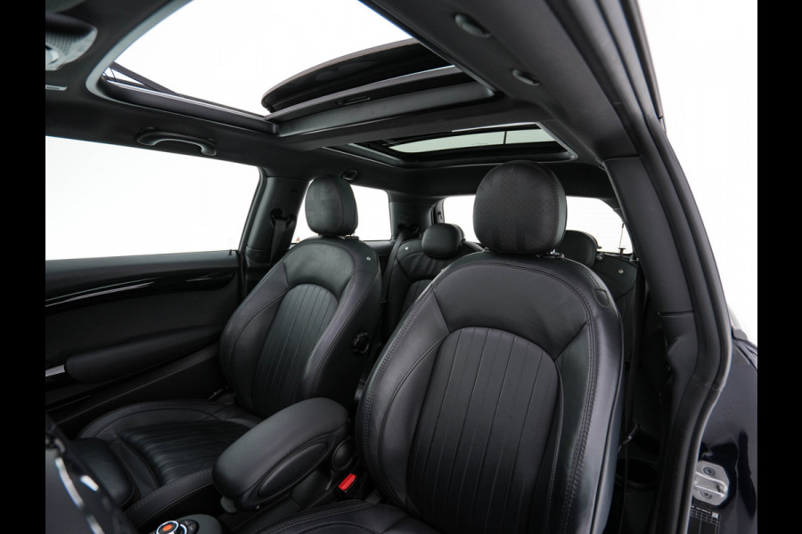 MINI Mini Electric Yours 33 kWh [ 3-Fase ] { SOH 100% } (INCL-BTW ) Aut.* HEATPUMP | PANO | LEATHER | DIGI-COCKPIT | HEAD-UP | FULL-LED | NAVI-FULLMAP | HEATED-SPORTSEATS | DAB | CRUISE | HARMAN/KARDON | CAMERA | KEYLESS | AMBIENTLIGHT | 17"ALU*