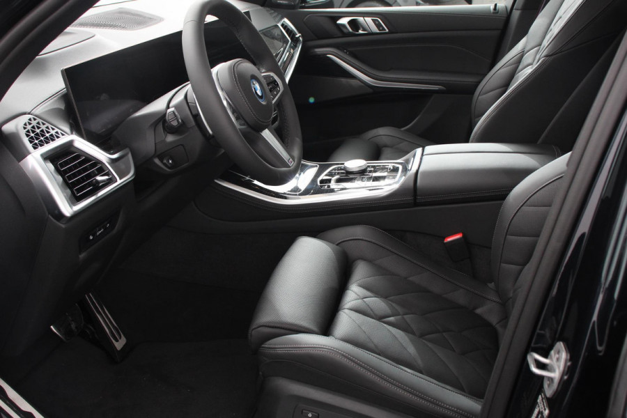 BMW X5 xDrive50e PHEV M-Sport Pro Launch Edition BMW X5 xDrive50e M-Sport Pro Launch Edition | Travel Pack | Innovation Pack | Comfort pack | Driving assistant pro | Trekhaak | Extra Getint Glas | M-Sport Pro