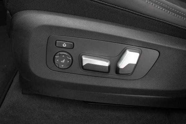 BMW X5 xDrive50e PHEV M-Sport Pro Launch Edition BMW X5 xDrive50e M-Sport Pro Launch Edition | Travel Pack | Innovation Pack | Comfort pack | Driving assistant pro | Trekhaak | Extra Getint Glas | M-Sport Pro