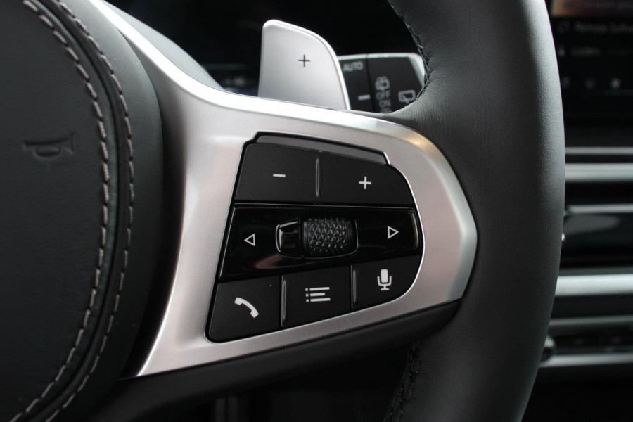 BMW X5 xDrive50e PHEV M-Sport Pro Launch Edition BMW X5 xDrive50e M-Sport Pro Launch Edition | Travel Pack | Innovation Pack | Comfort pack | Driving assistant pro | Trekhaak | Extra Getint Glas | M-Sport Pro