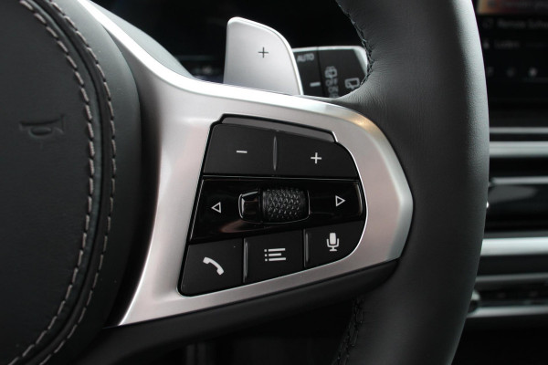 BMW X5 xDrive50e PHEV M-Sport Pro Launch Edition BMW X5 xDrive50e M-Sport Pro Launch Edition | Travel Pack | Innovation Pack | Comfort pack | Driving assistant pro | Trekhaak | Extra Getint Glas | M-Sport Pro