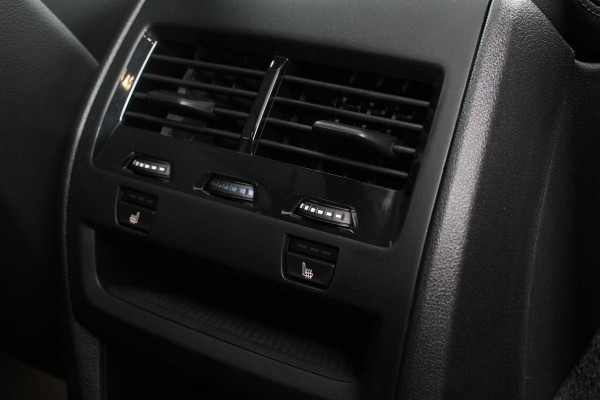 BMW X5 xDrive50e PHEV M-Sport Pro Launch Edition BMW X5 xDrive50e M-Sport Pro Launch Edition | Travel Pack | Innovation Pack | Comfort pack | Driving assistant pro | Trekhaak | Extra Getint Glas | M-Sport Pro