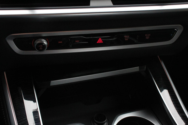 BMW X5 xDrive50e PHEV M-Sport Pro Launch Edition BMW X5 xDrive50e M-Sport Pro Launch Edition | Travel Pack | Innovation Pack | Comfort pack | Driving assistant pro | Trekhaak | Extra Getint Glas | M-Sport Pro