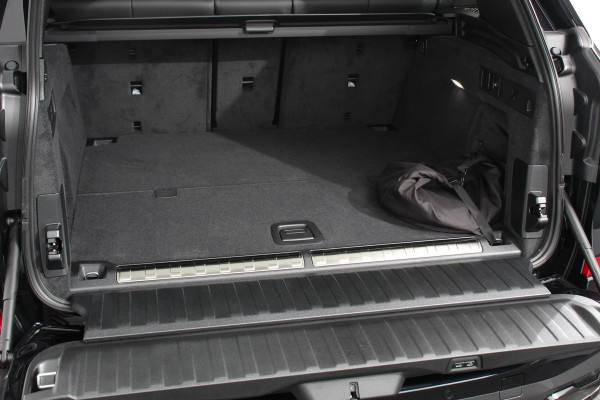 BMW X5 xDrive50e PHEV M-Sport Pro Launch Edition BMW X5 xDrive50e M-Sport Pro Launch Edition | Travel Pack | Innovation Pack | Comfort pack | Driving assistant pro | Trekhaak | Extra Getint Glas | M-Sport Pro