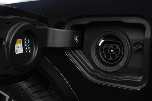 BMW X5 xDrive50e PHEV M-Sport Pro Launch Edition BMW X5 xDrive50e M-Sport Pro Launch Edition | Travel Pack | Innovation Pack | Comfort pack | Driving assistant pro | Trekhaak | Extra Getint Glas | M-Sport Pro